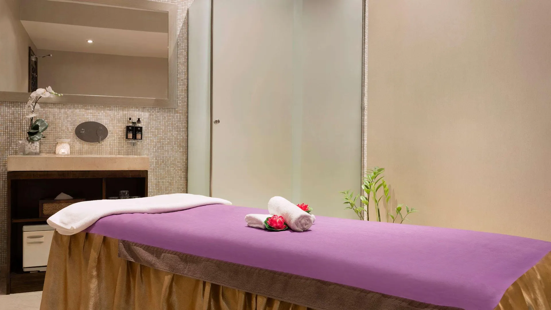 Ramada Downtown Abu Dhabi Hotel Egyesült Arab Emírségek