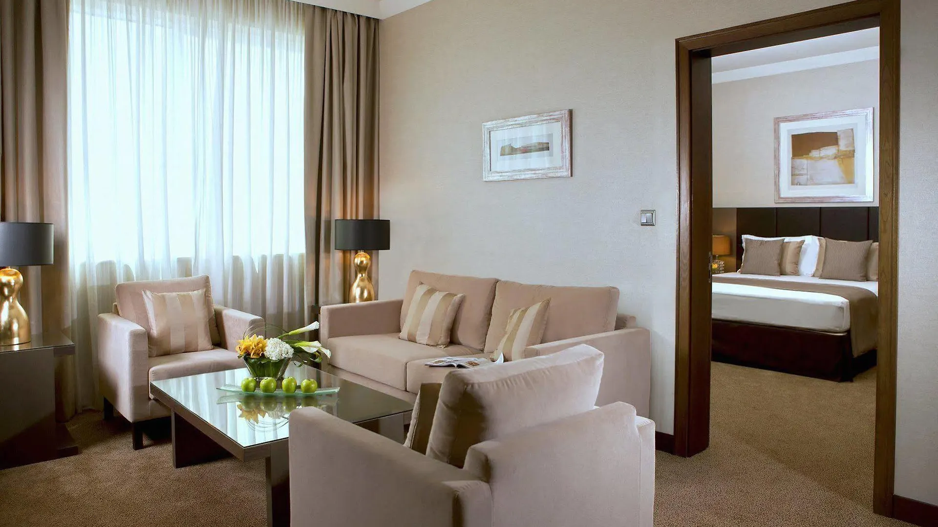 Ramada Downtown Abu Dhabi Hotel 4*,