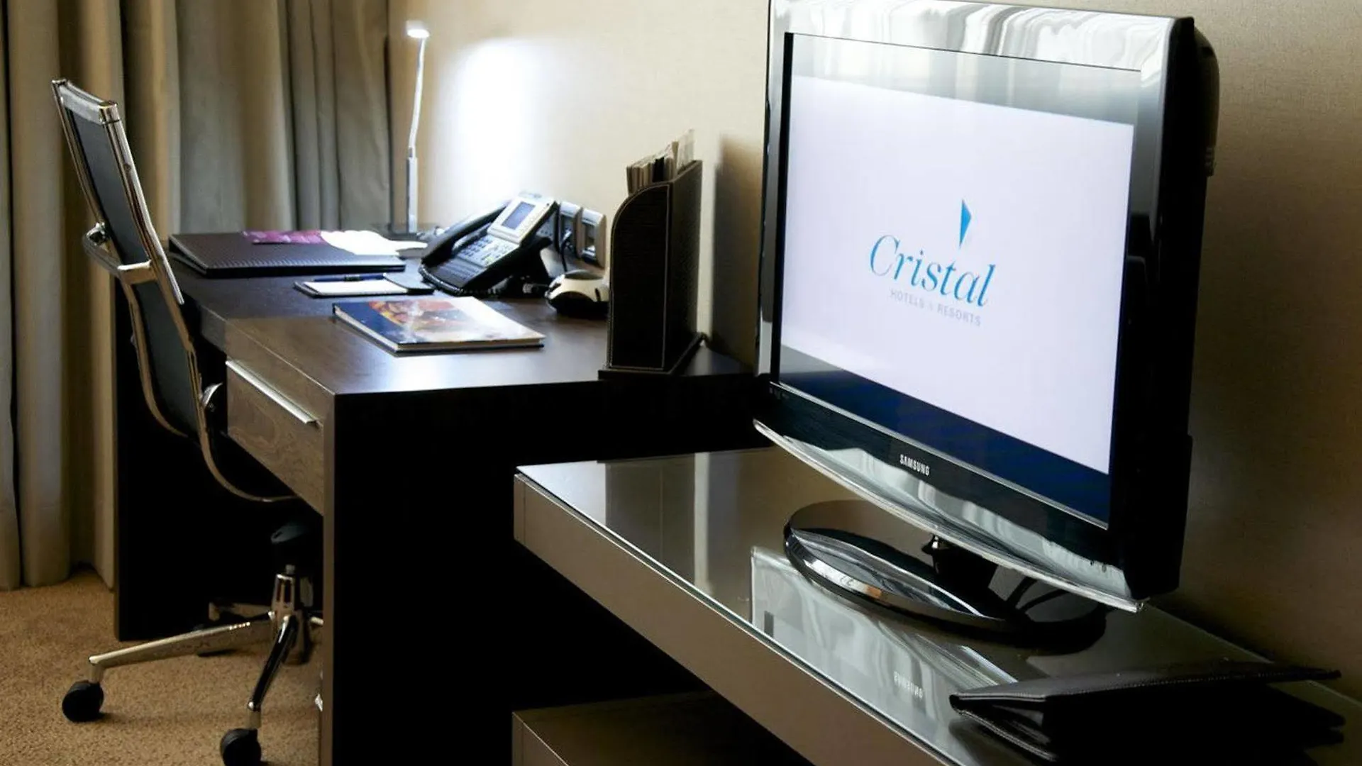 Hotel Ramada Downtown Abu Zabi 4*,