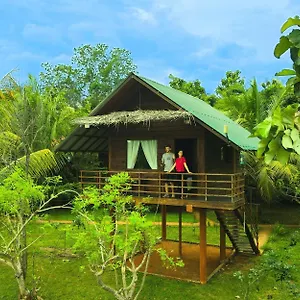 Chena Huts Eco Sigirîya