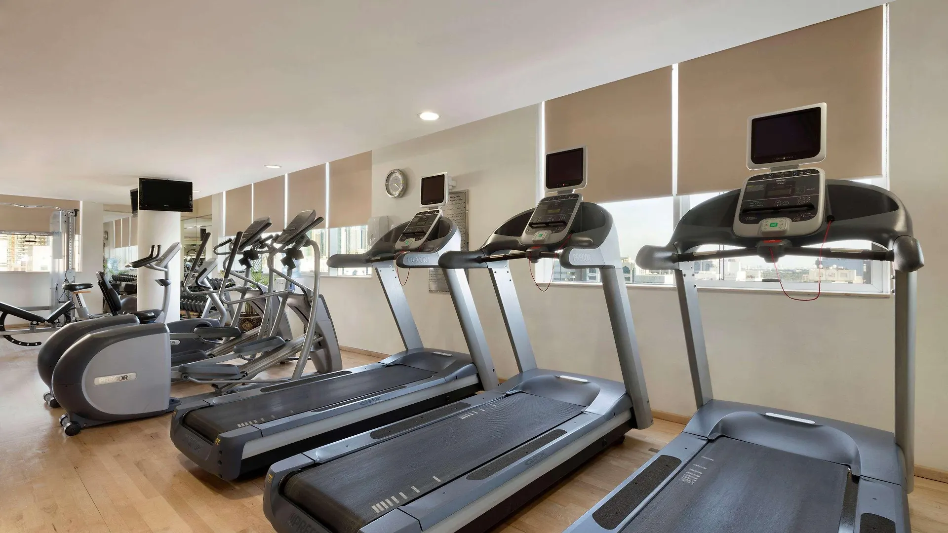 Hotel Ramada Downtown Abou Dabi