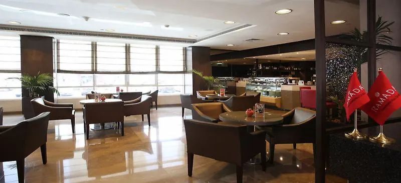 Ramada Downtown Abu Dhabi Hotel 4*,